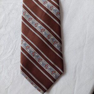 Federico Pio Italian Designer Brand Hand Made 100% Silk Tie Vintage 3.25"